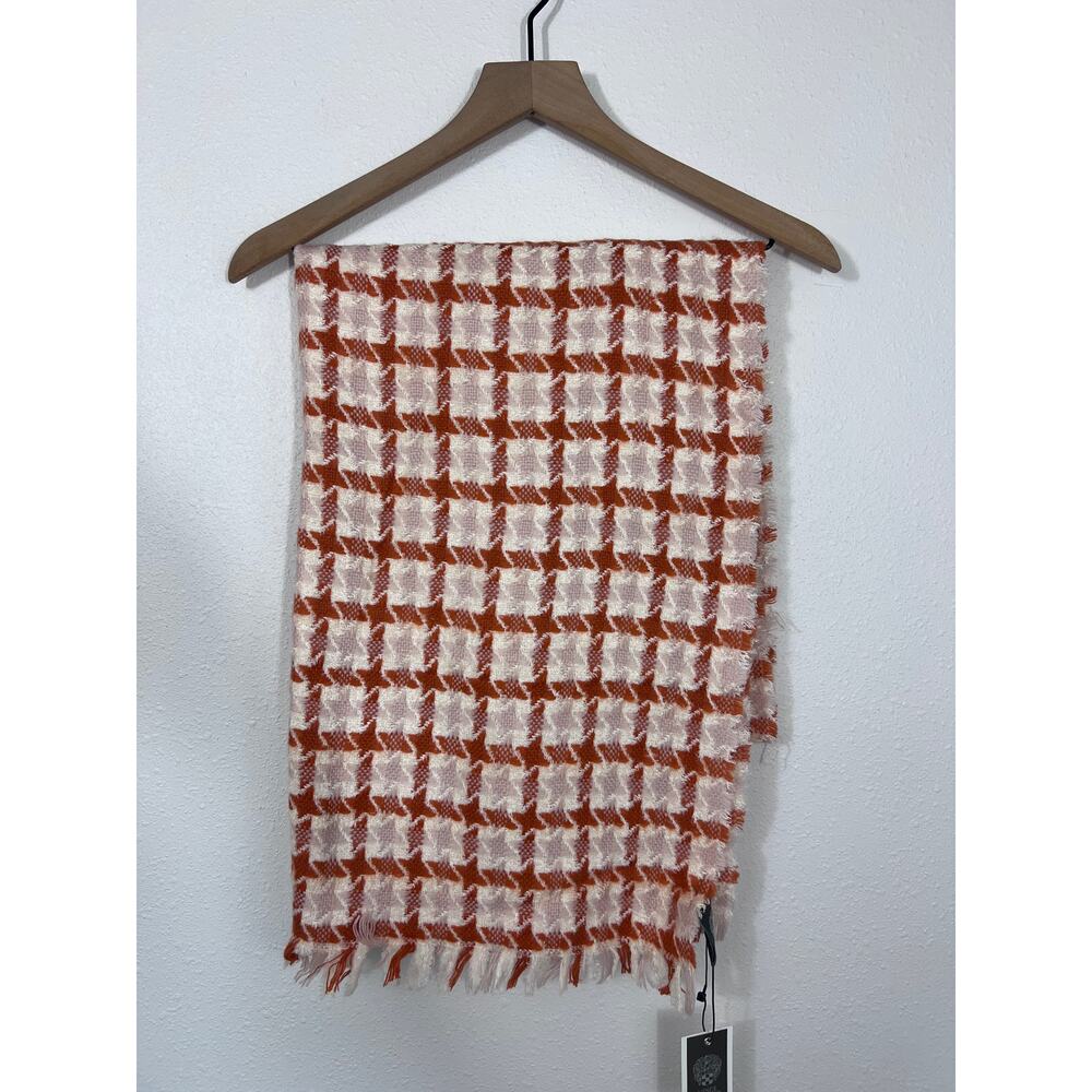 Vince Camuto Houndstooth Fringe Scarf in Spice Orange/Cream NWT